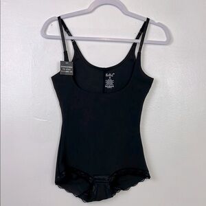 Under Where Luxury Collection New Women’s‎ M Black Bodysuit Shaper Wear